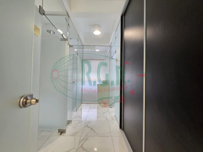 Negócio para Arrendamento em Gondomar (São Cosme), Valbom e Jovim Foto 33