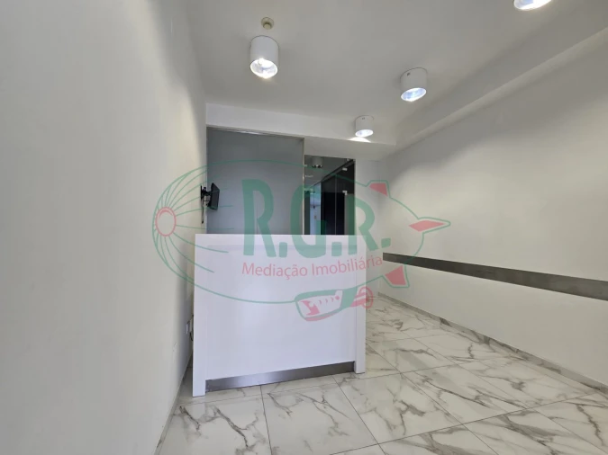 Negócio para Arrendamento em Gondomar (São Cosme), Valbom e Jovim Foto 4