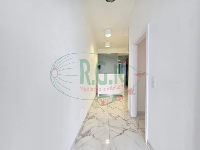 Negócio para Arrendamento em Gondomar (São Cosme), Valbom e Jovim Foto 3