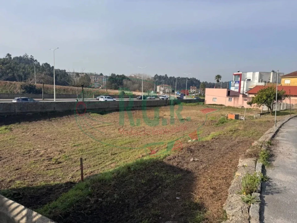 Terreno para Venda em Gondomar (São Cosme), Valbom e Jovim Foto 4