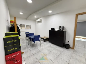 Armazém para Venda em Ponte da Barca, V.N. Muía, Paço Vedro Magalhães