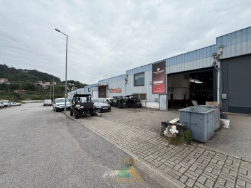 Armazém para Venda em Ponte da Barca, V.N. Muía, Paço Vedro Magalhães