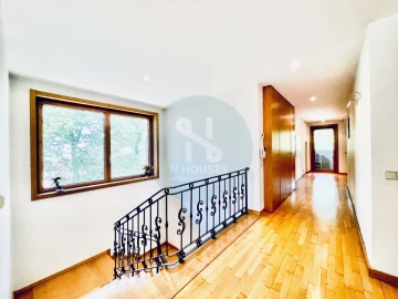 Moradia T5 para Venda em Bagunte, Ferreiró, Outeiro Maior e Parada