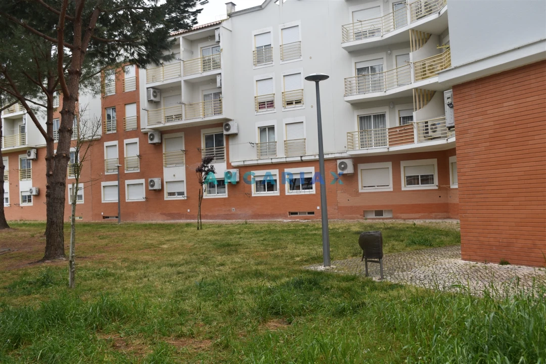 Apartamento T2 para Venda em Samora Correia Foto 34