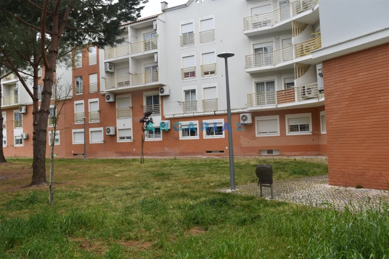 Apartamento T2 para Venda em Samora Correia Foto 34