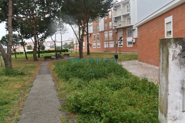 Apartamento T2 para Venda em Samora Correia Foto 33