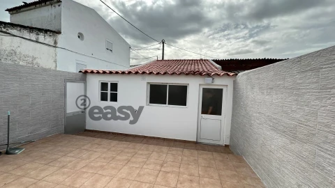 Moradia T2 para Venda em Selmes