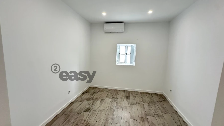 Moradia T2 para Venda em Selmes Foto 12