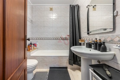 Apartamento T2 para Arrendamento em Azurem