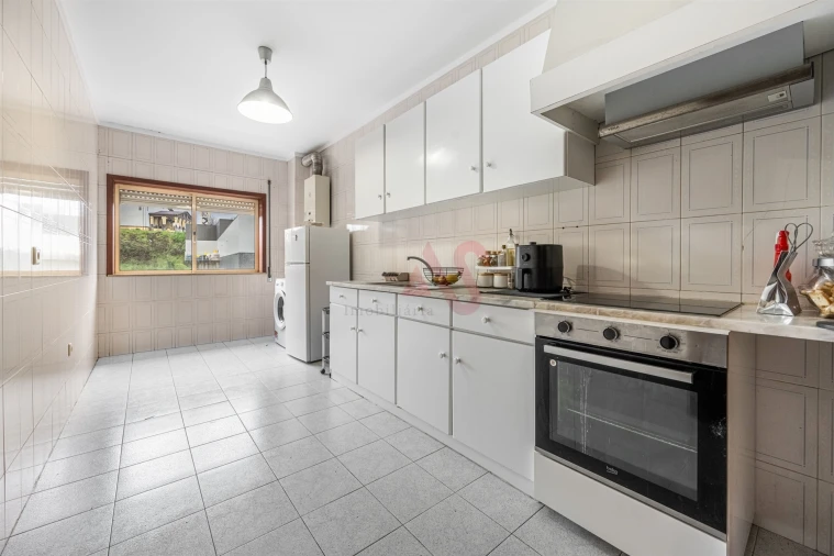 Apartamento T2 para Arrendamento em Azurem Foto 3