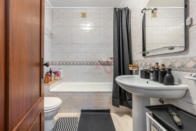 Apartamento T2 para Arrendamento em Azurem Foto 10