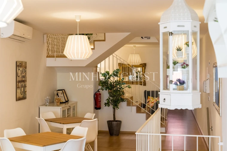 Prédio para Trespasse em Braga (Maximinos, Sé e Cividade) Foto 8