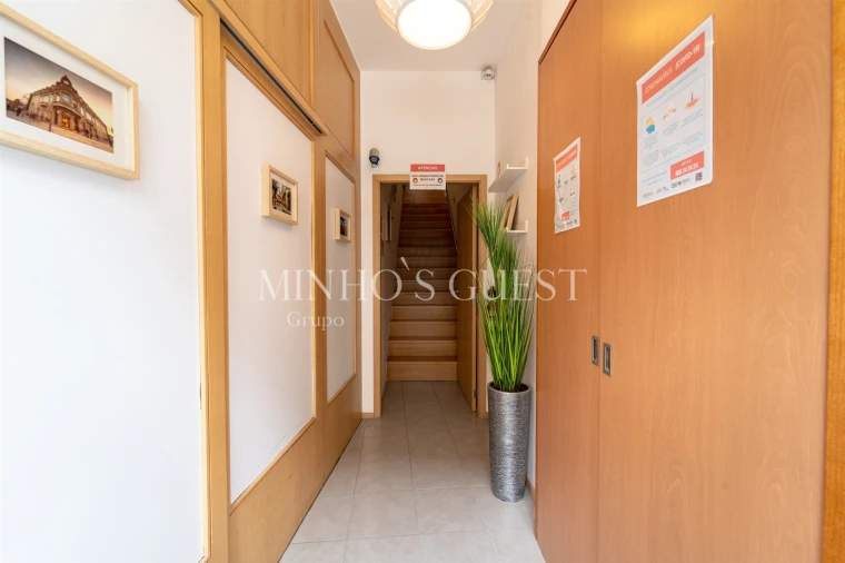 Prédio para Trespasse em Braga (Maximinos, Sé e Cividade) Foto 3