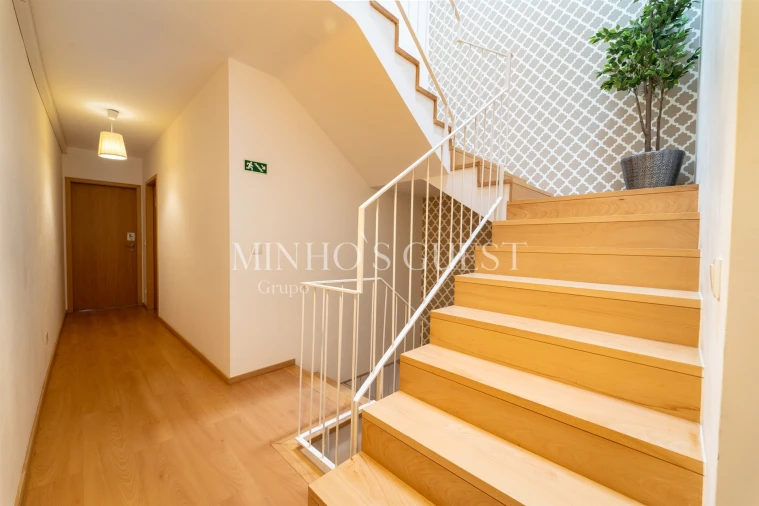 Prédio para Trespasse em Braga (Maximinos, Sé e Cividade) Foto 34