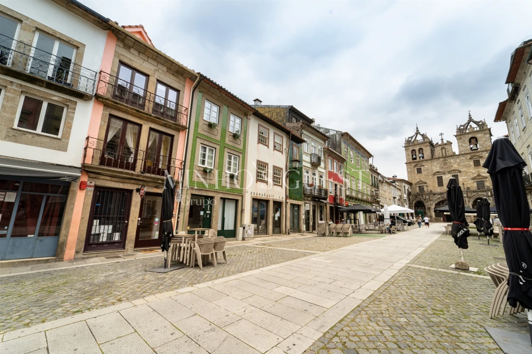 Prédio para Trespasse em Braga (Maximinos, Sé e Cividade) Foto 1