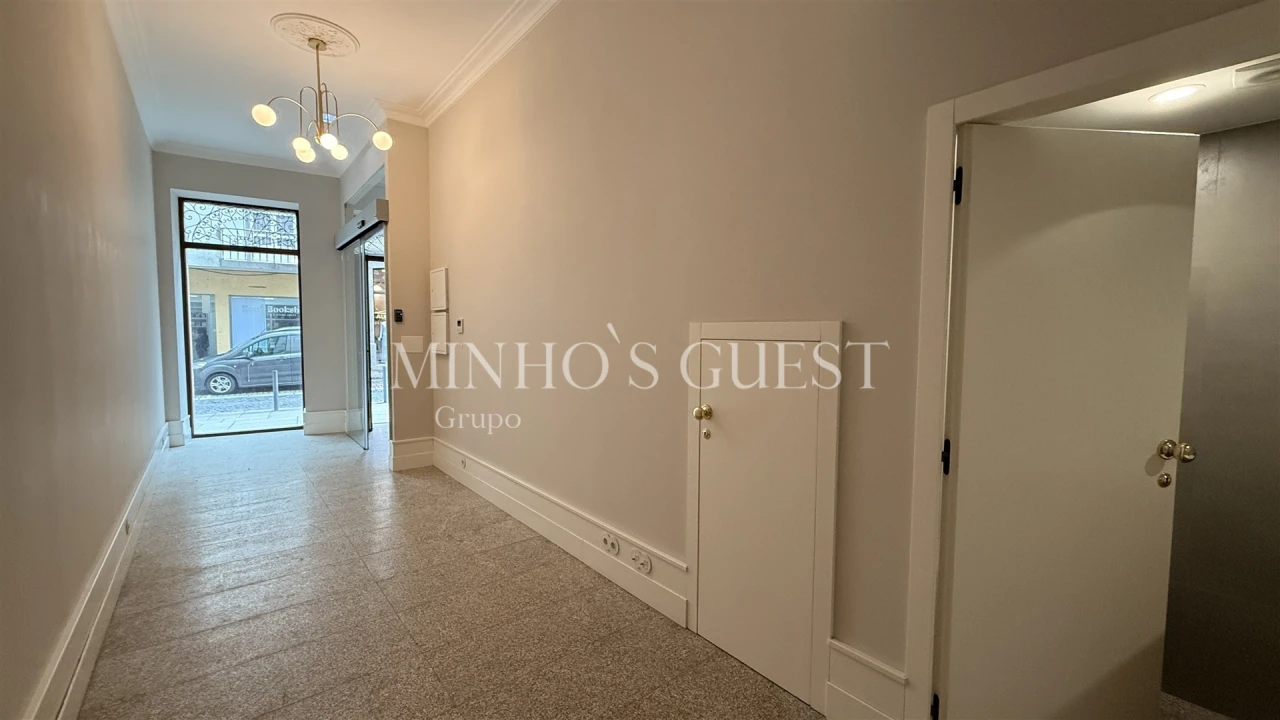 Loja para Arrendamento em Braga (Maximinos, Sé e Cividade) Foto 5