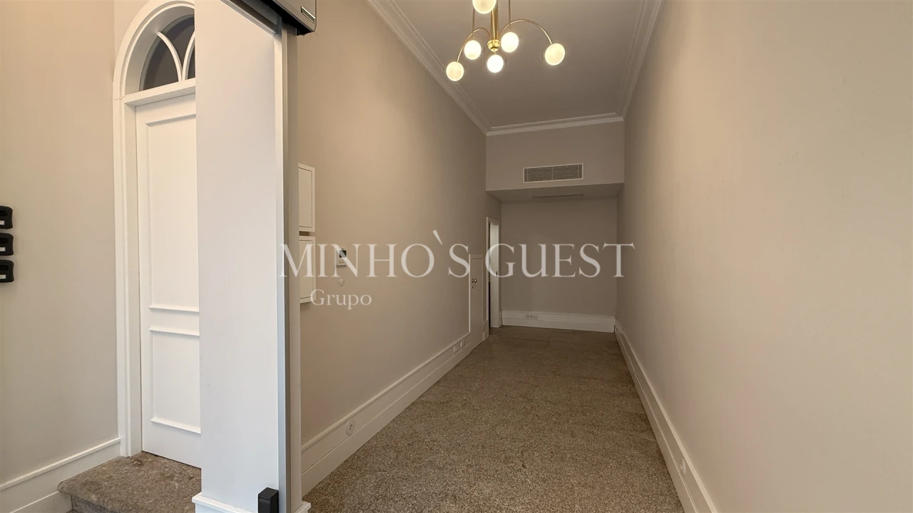 Loja para Arrendamento em Braga (Maximinos, Sé e Cividade) Foto 6