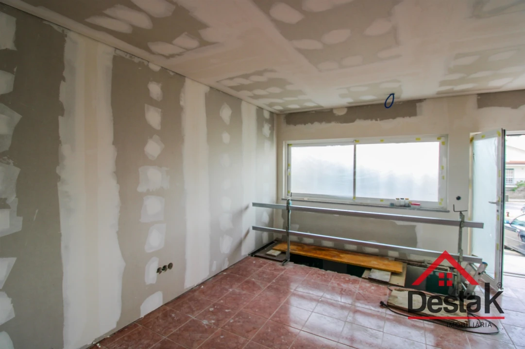 Apartamento T4 para Venda em Viseu Foto 3