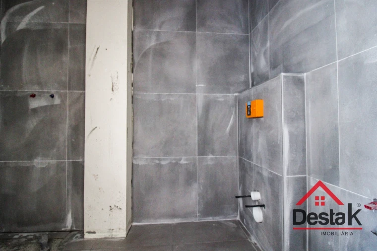 Apartamento T4 para Venda em Viseu Foto 17