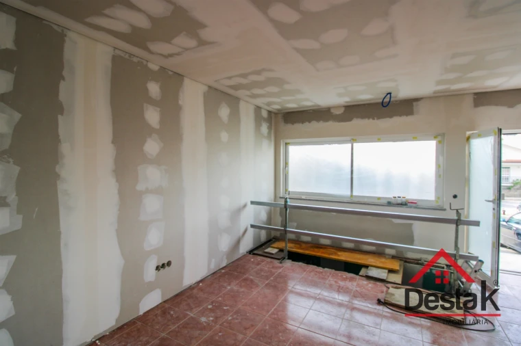 Apartamento T4 para Venda em Viseu Foto 7