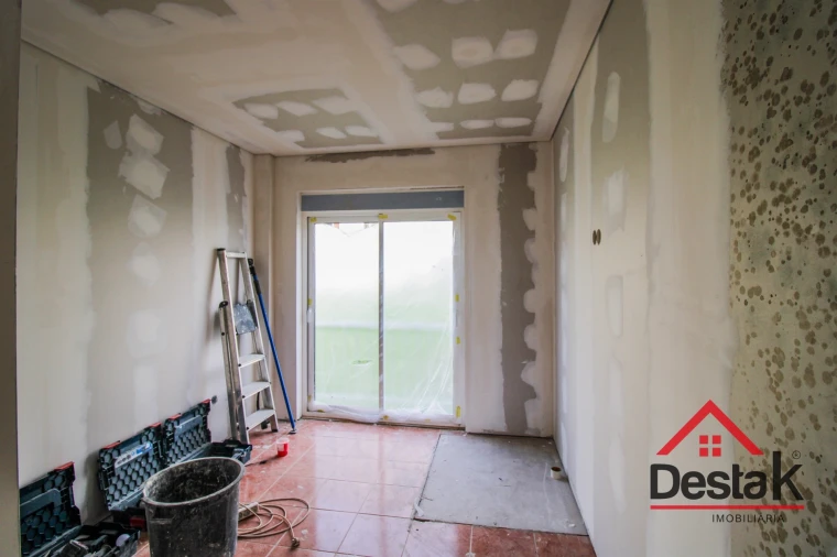 Apartamento T4 para Venda em Viseu Foto 6