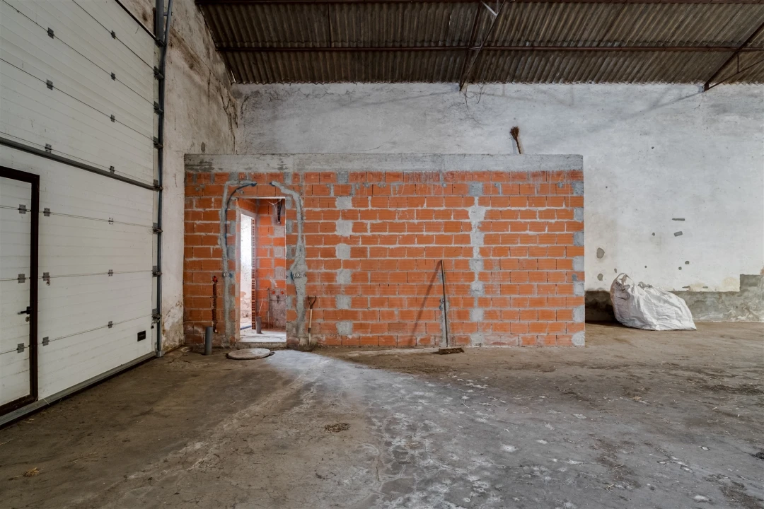 Armazém para Venda em São Manços e São Vicente do Pigeiro Foto 17