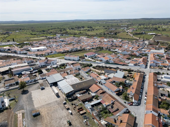 Armazém para Venda em São Manços e São Vicente do Pigeiro Foto 7