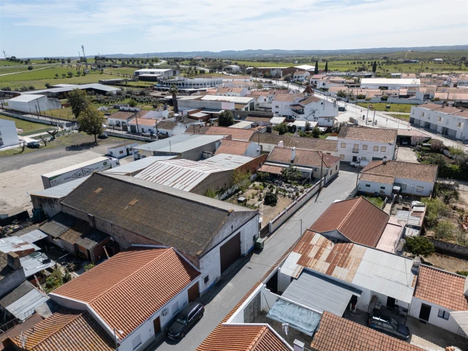 Armazém para Venda em São Manços e São Vicente do Pigeiro Foto 3