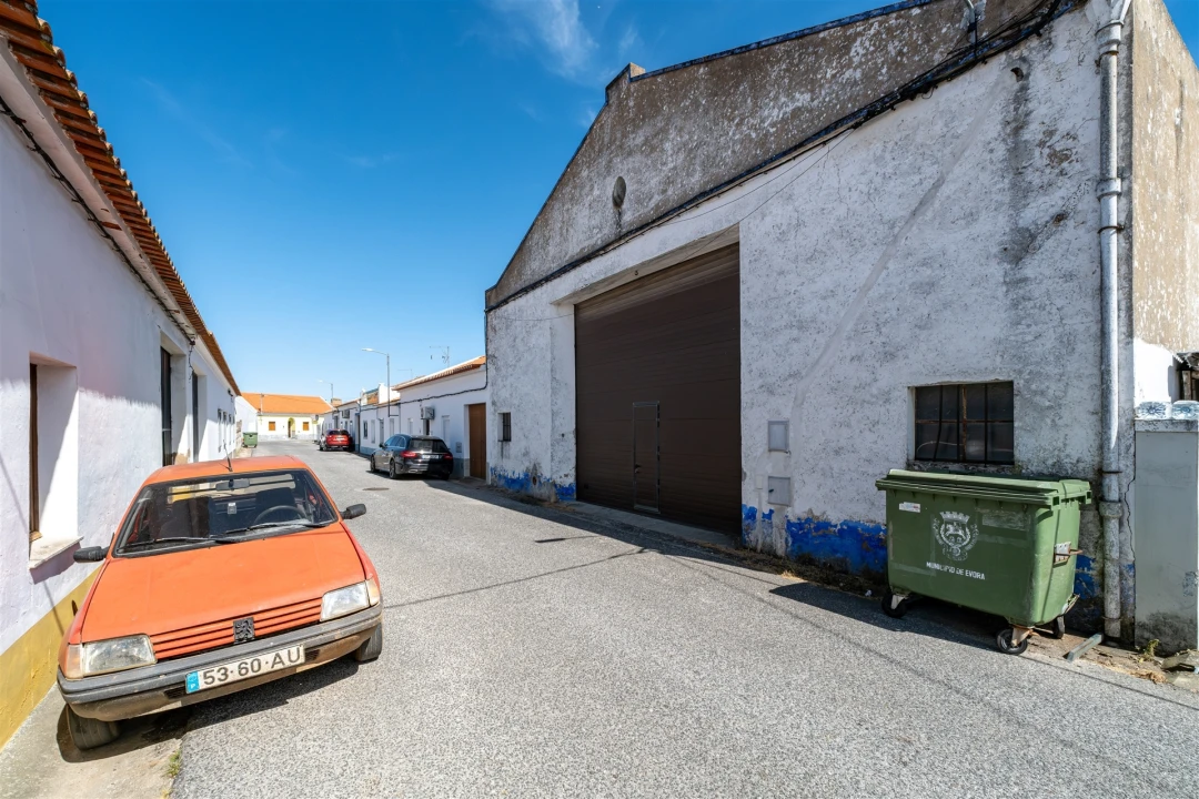 Armazém para Venda em São Manços e São Vicente do Pigeiro Foto 13