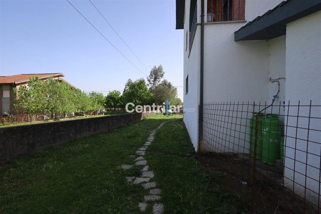 Prédio para Venda em Campo Foto 26