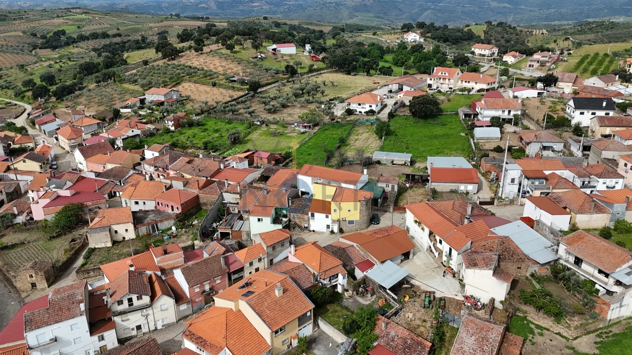 Moradia T2 para Venda em Vilar Chão Foto 9