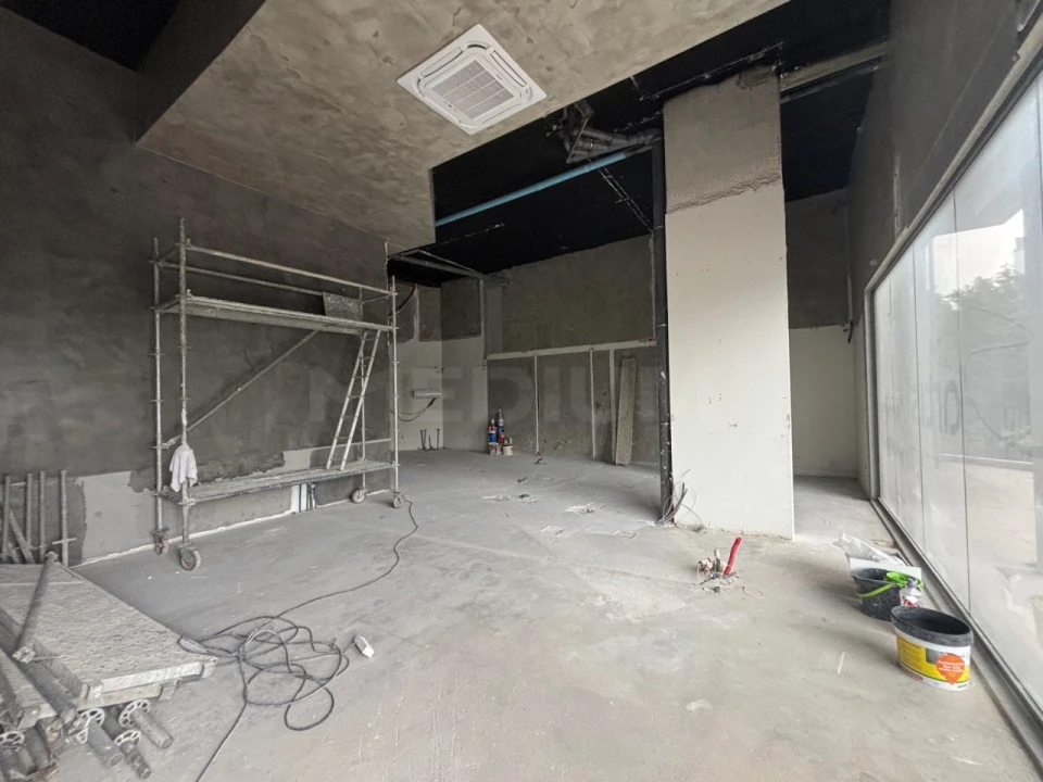 Loja para Venda em Cidade da Maia Foto 5