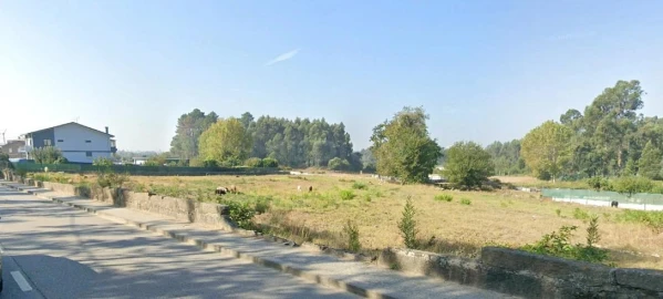 Terreno para Venda em Milheiros