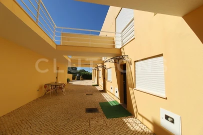 Moradia T2 para Venda em Albufeira e Olhos de Água