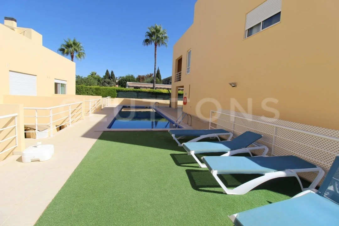 Moradia T3 para Venda em Albufeira e Olhos de Água Foto 1