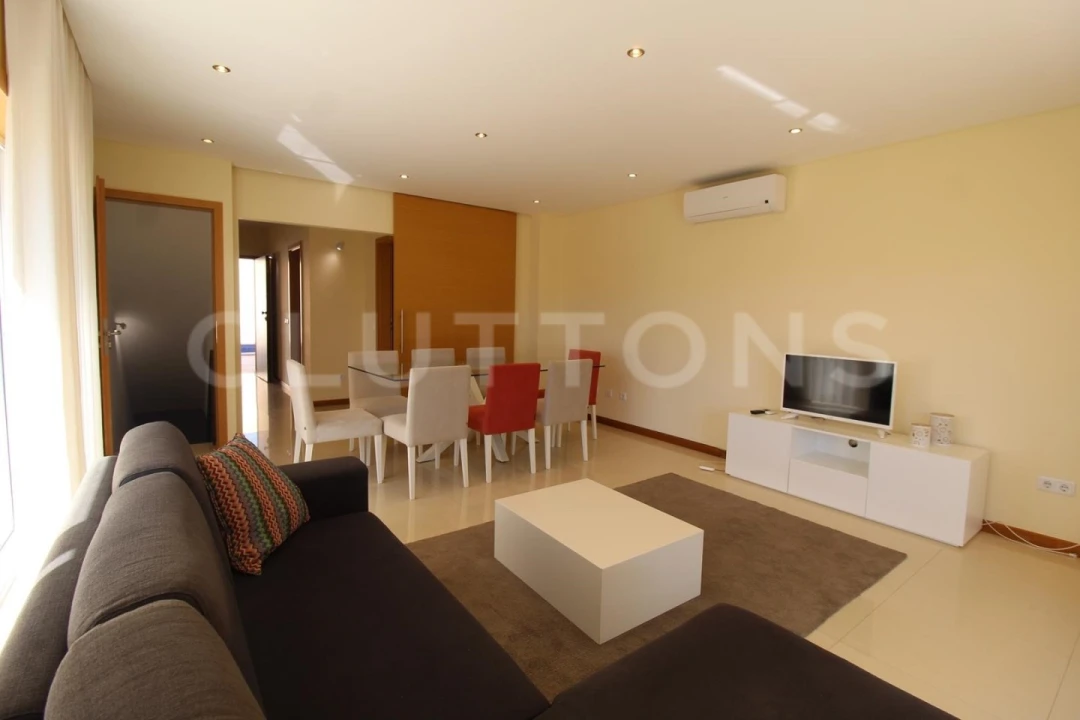 Moradia T3 para Venda em Albufeira e Olhos de Água Foto 2