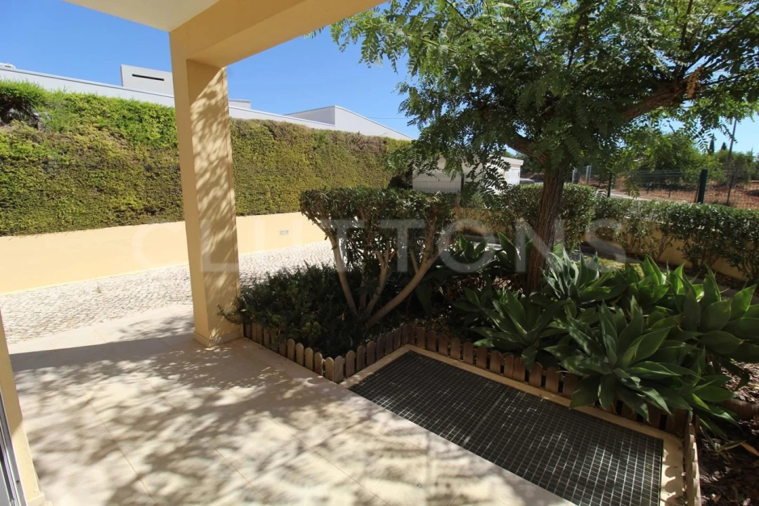 Moradia T3 para Venda em Albufeira e Olhos de Água Foto 14