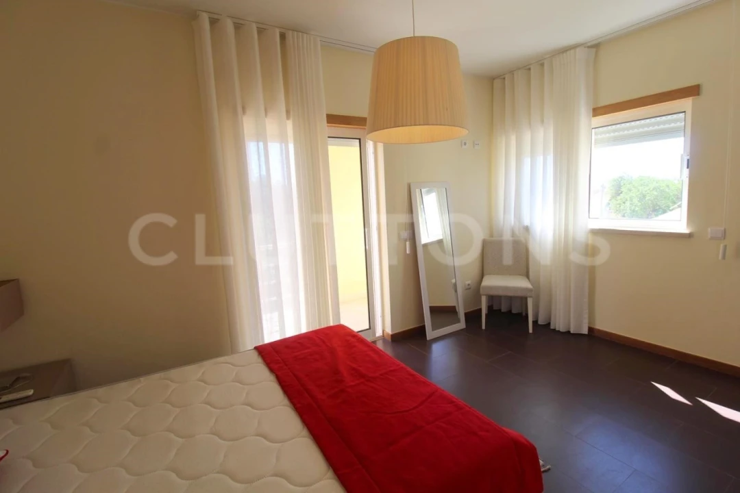 Moradia T3 para Venda em Albufeira e Olhos de Água Foto 22
