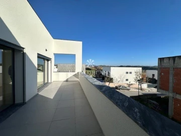 Moradia T5 para Venda em Ponte do Rol