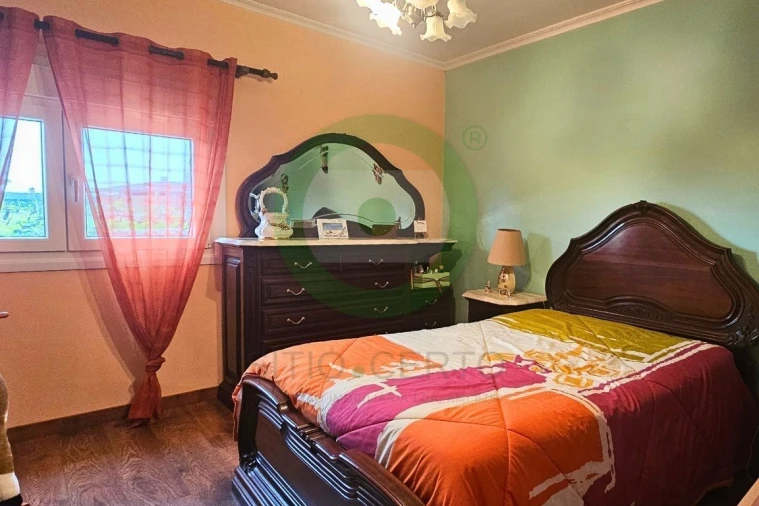 Moradia T4 para Venda em Vilar de Nantes Foto 13