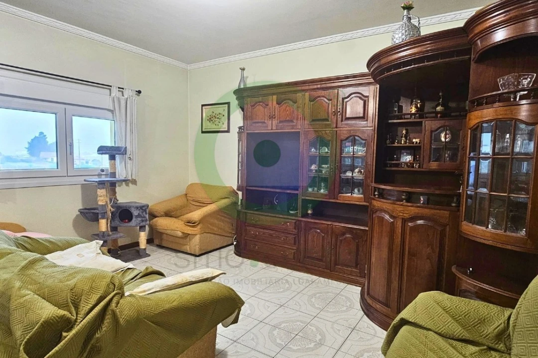 Moradia T4 para Venda em Vilar de Nantes Foto 8