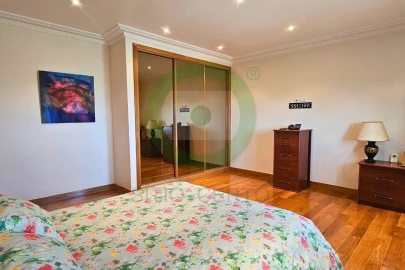 Moradia T5 para Venda em Ervões