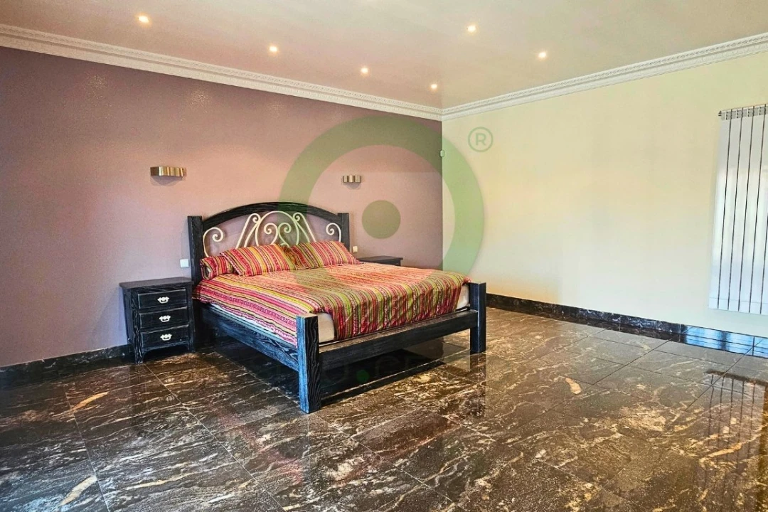 Moradia T5 para Venda em Ervões Foto 10