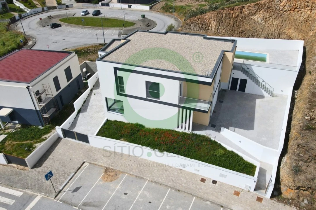 Moradia T4 para Venda em Mirandela Foto 3