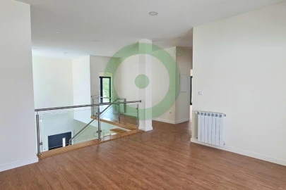 Moradia T4 para Venda em Mirandela