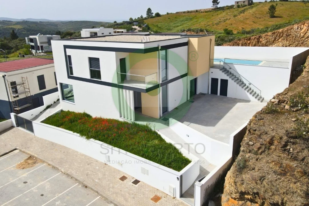 Moradia T4 para Venda em Mirandela Foto 1