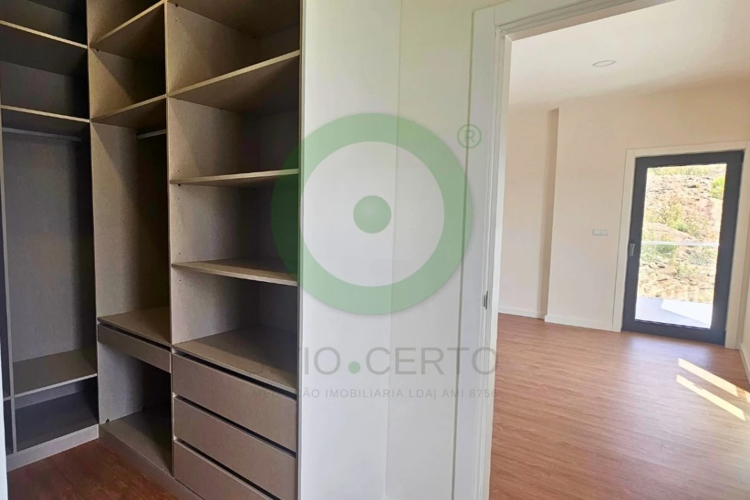 Moradia T4 para Venda em Mirandela Foto 16