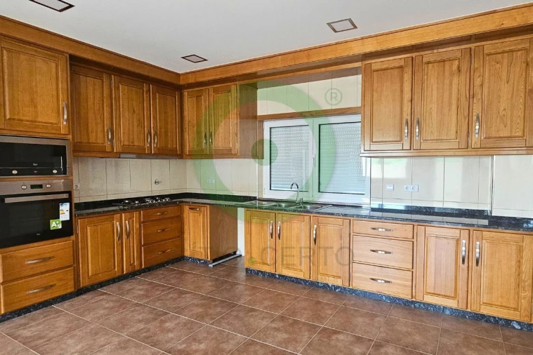 Moradia T4 para Venda em Mirandela Foto 7