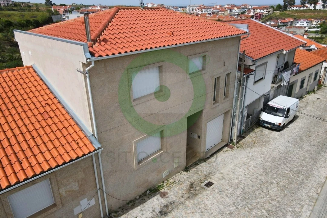 Moradia T4 para Venda em Mirandela Foto 1