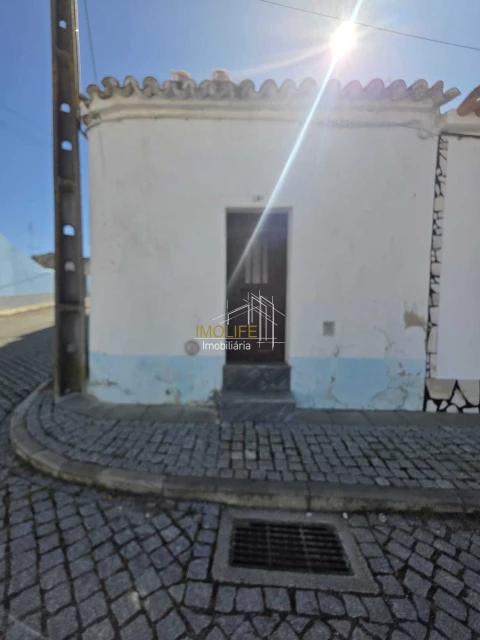 Moradia T1 para Venda em Campo e Campinho